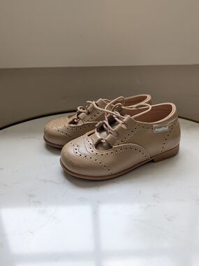 Nude/Tan Kids Dress Shoes with Brogue Detail